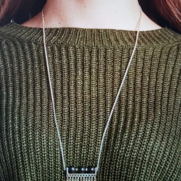 Round neck Long Sleeves Sweater - Picture 6 of 6